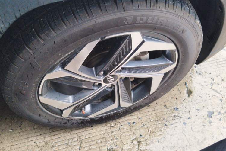 Used Hyundai Tucson 2021 Tucson L 1.5T DCT Luxury Prestige Edition Right Front Wheel Hub