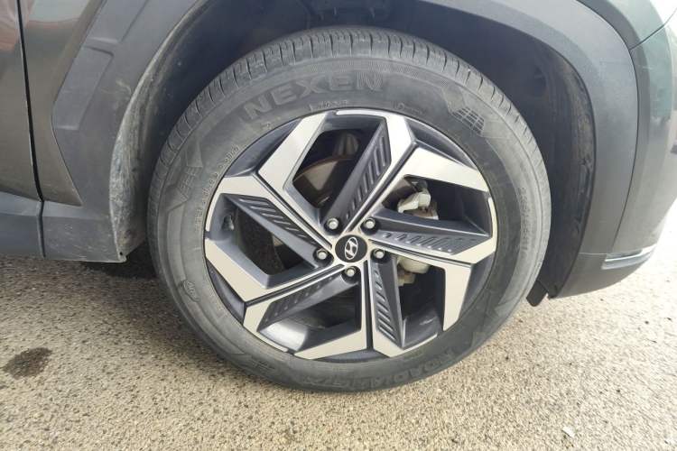 Used Hyundai Tucson 2021 Tucson L 1.5T DCT Luxury Prestige Edition Right Front Wheel Hub