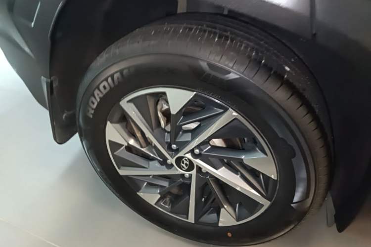 Used Hyundai Tucson 2021 Tucson L 1.5T DCT GLX Elite Edition Right Rear Wheel Hub