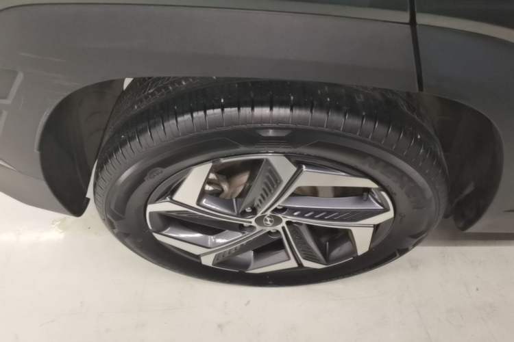Used Hyundai Tucson 2021 Tucson L 1.5T DCT Luxury Prestige Edition Right Rear Wheel Hub