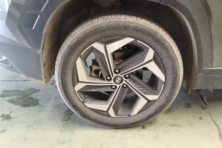 Used Hyundai Tucson 2021 Tucson L 1.5T DCT Luxury Prestige Edition Right Rear Wheel Hub