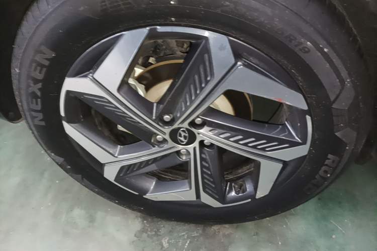 Used Hyundai Tucson 2021 Tucson L 1.5T DCT Luxury Prestige Edition Right Rear Wheel Hub