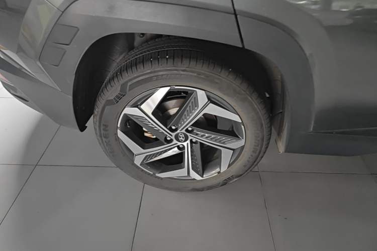 Used Hyundai Tucson 2021 Tucson L 1.5T DCT Luxury Prestige Edition Right Rear Wheel Hub