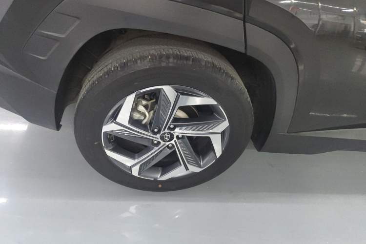 Used Hyundai Tucson 2021 Tucson L 1.5T DCT Luxury Prestige Edition Right Rear Wheel Hub