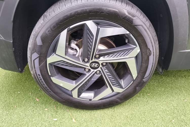 Used Hyundai Tucson 2021 Tucson L 1.5T DCT Luxury Prestige Edition Right Rear Wheel Hub