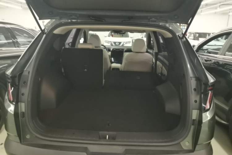 Used Hyundai Tucson 2021 Tucson L 1.5T DCT Luxury Prestige Edition Trunk