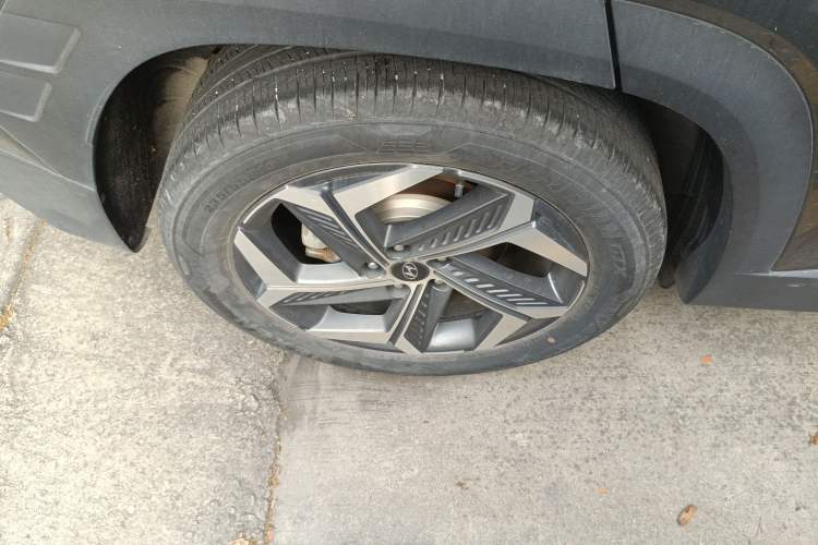 Used Hyundai Tucson 2021 Tucson L 1.5T DCT Luxury Prestige Edition Right Rear Wheel Hub