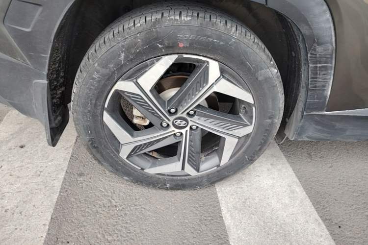 Used Hyundai Tucson 2021 Tucson L 1.5T DCT Luxury Prestige Edition Right Rear Wheel Hub
