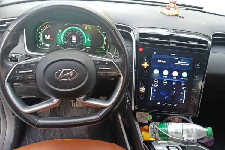 Used Hyundai Tucson 2021 Tucson L 1.5T DCT GLX Elite Edition Center Console