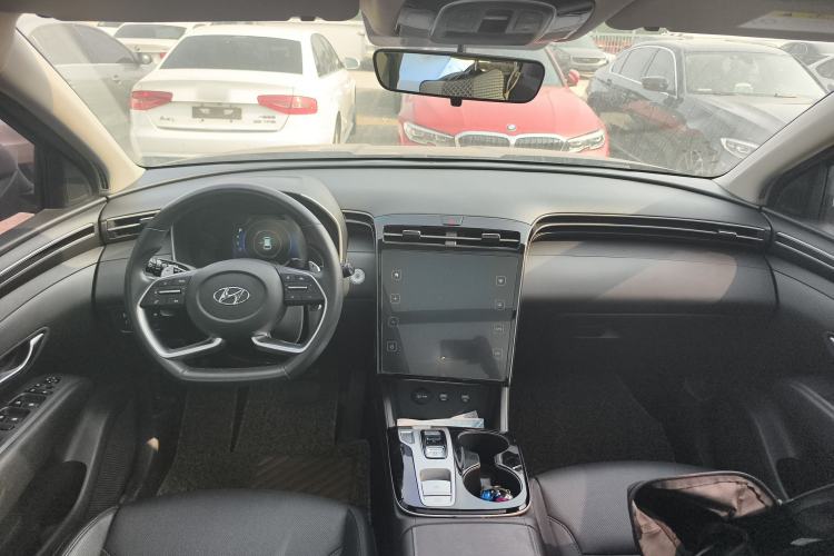 Used Hyundai Tucson 2021 Tucson L 1.5T DCT GLX Elite Edition Center Console