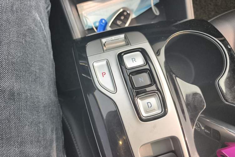 Used Hyundai Tucson 2021 Tucson L 1.5T DCT GLX Elite Edition Gear Lever