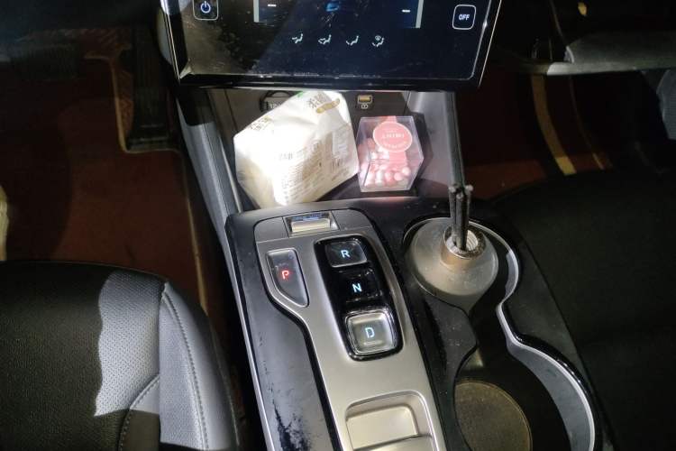 Used Hyundai Tucson 2021 Tucson L 1.5T DCT GLX Elite Edition Gear Lever