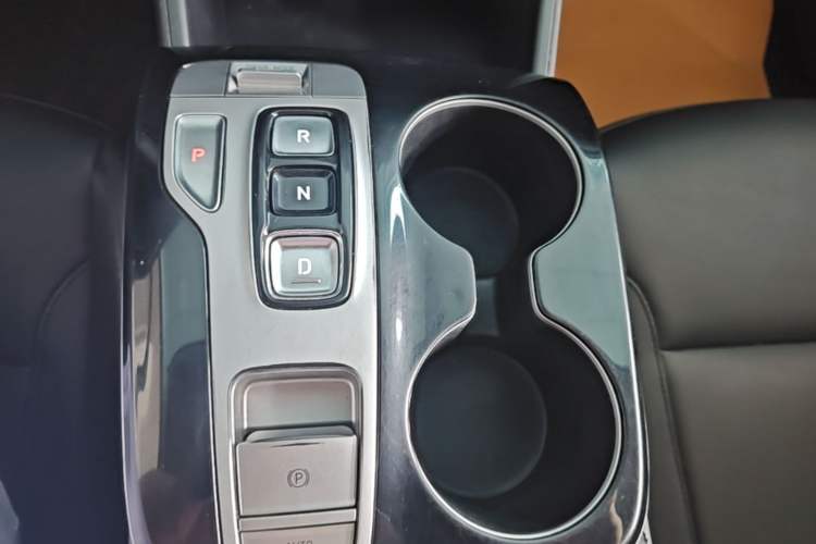 Used Hyundai Tucson 2021 Tucson L 1.5T DCT GLX Elite Edition Gear Lever