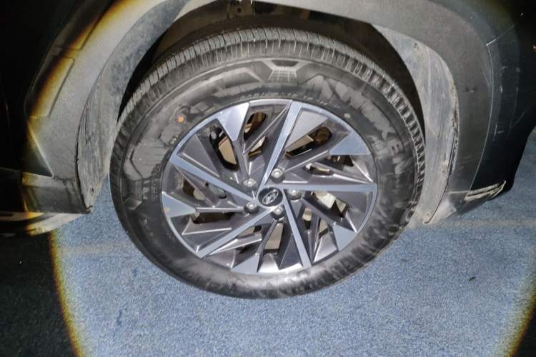 Used Hyundai Tucson 2021 Tucson L 1.5T DCT GLX Elite Edition Right Front Wheel Hub