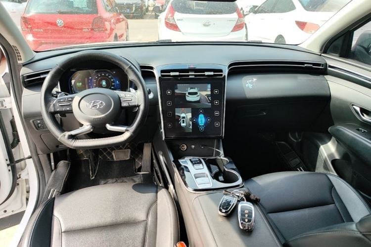 Used Hyundai Tucson 2021 Tucson L 1.5T DCT GLX Elite Edition Center Console