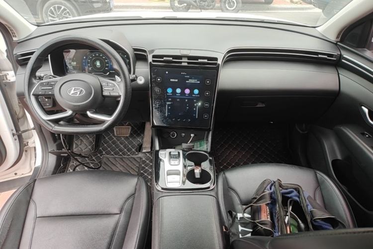 Used Hyundai Tucson 2021 Tucson L 1.5T DCT GLX Elite Edition Center Console