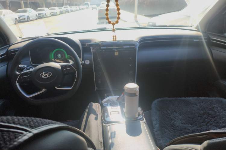 Used Hyundai Tucson 2021 Tucson L 1.5T DCT GLX Elite Edition Center Console
