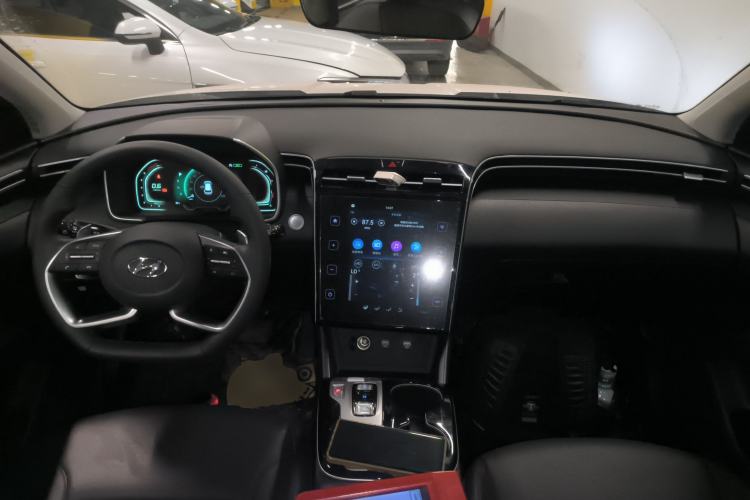Used Hyundai Tucson 2021 Tucson L 1.5T DCT GLX Elite Edition Center Console