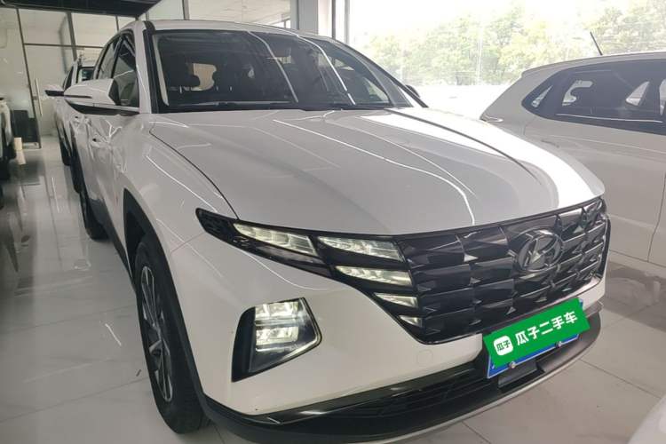 Used Hyundai Tucson 2021 Tucson L 1.5T DCT GLX Elite Edition Front Right 45 Deg