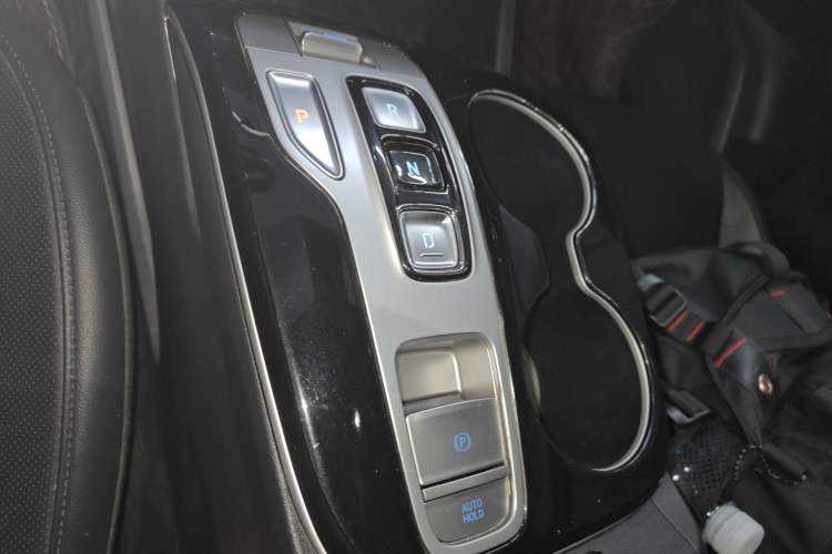 Used Hyundai Tucson 2021 Tucson L 1.5T DCT GLX Elite Edition Gear Lever