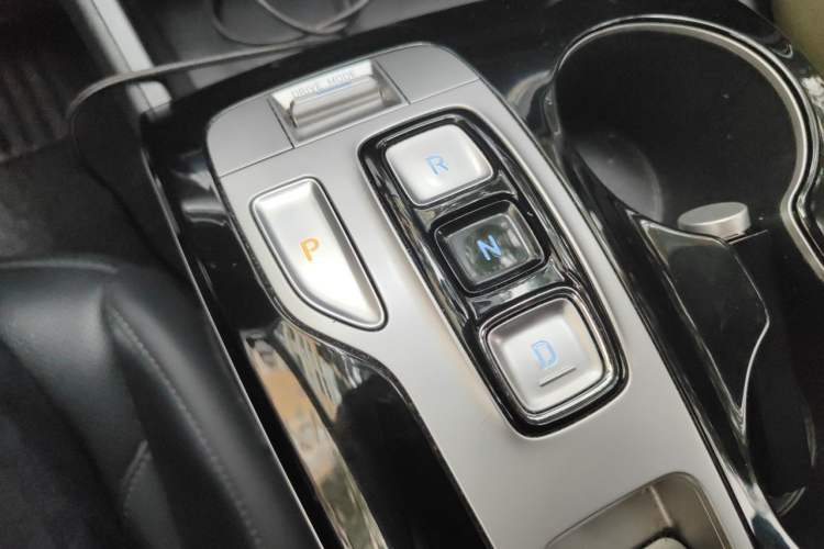 Used Hyundai Tucson 2021 Tucson L 1.5T DCT GLX Elite Edition Gear Lever