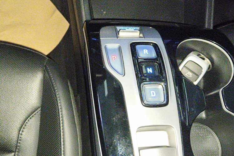 Used Hyundai Tucson 2021 Tucson L 1.5T DCT GLX Elite Edition Gear Lever