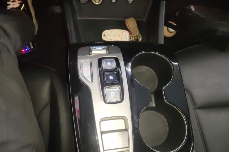 Used Hyundai Tucson 2021 Tucson L 1.5T DCT GLX Elite Edition Gear Lever