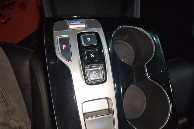 Used Hyundai Tucson 2021 Tucson L 1.5T DCT GLX Elite Edition Gear Lever