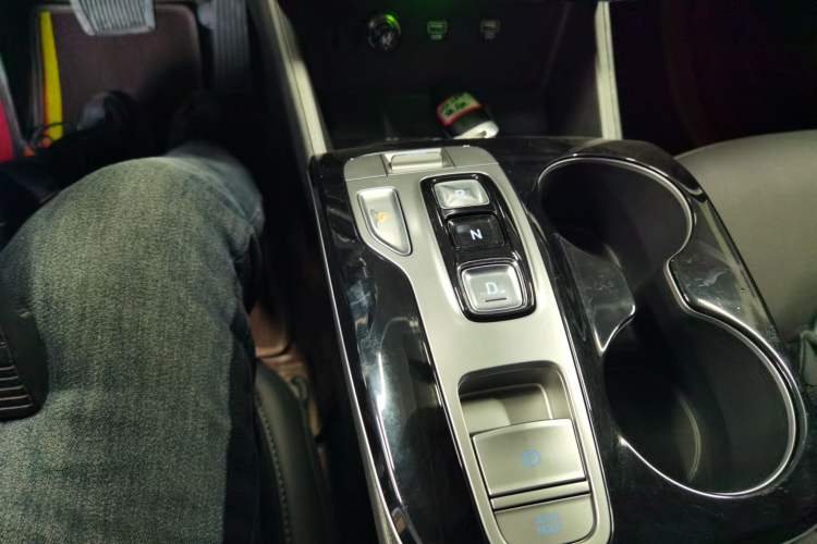 Used Hyundai Tucson 2021 Tucson L 1.5T DCT Luxury Prestige Edition Gear Lever