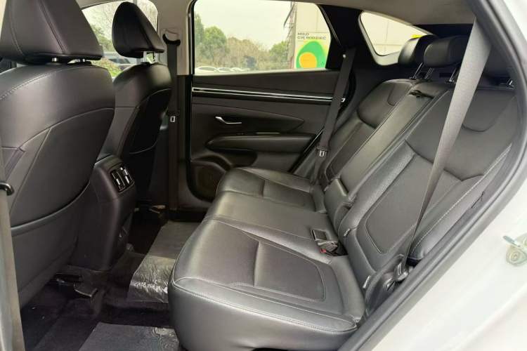 Used Hyundai Tucson 2021 Tucson L 1.5T DCT GLX Elite Edition Interior 4