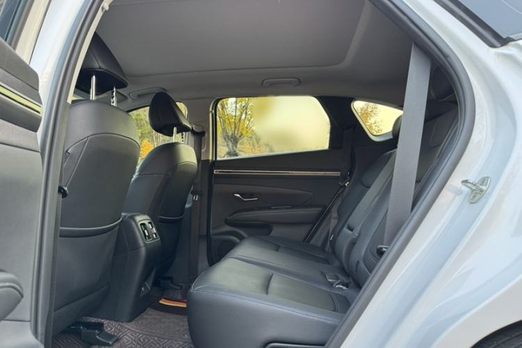 Used Hyundai Tucson 2021 Tucson L 1.5T DCT Luxury Prestige Edition Interior 4