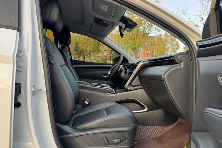 Used Hyundai Tucson 2021 Tucson L 1.5T DCT Luxury Prestige Edition Interior 9