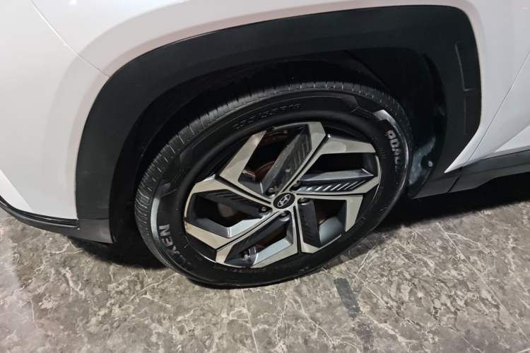 Used Hyundai Tucson 2021 Tucson L 1.5T DCT Luxury Prestige Edition Left Front Wheel Hub