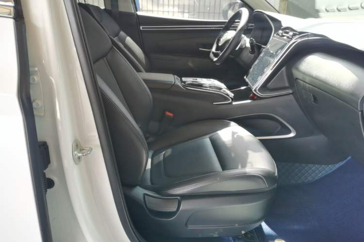 Used Hyundai Tucson 2021 Tucson L 1.5T DCT GLX Elite Edition Right Front Seat
