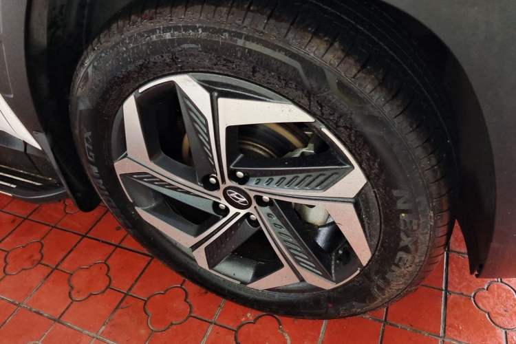 Used Hyundai Tucson 2021 Tucson L 1.5T DCT TOP Flagship Edition Right Front Wheel Hub