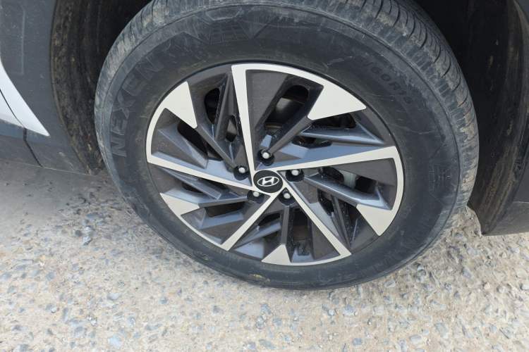 Used Hyundai Tucson 2021 Tucson L 1.5T DCT GLX Elite Edition Right Front Wheel Hub