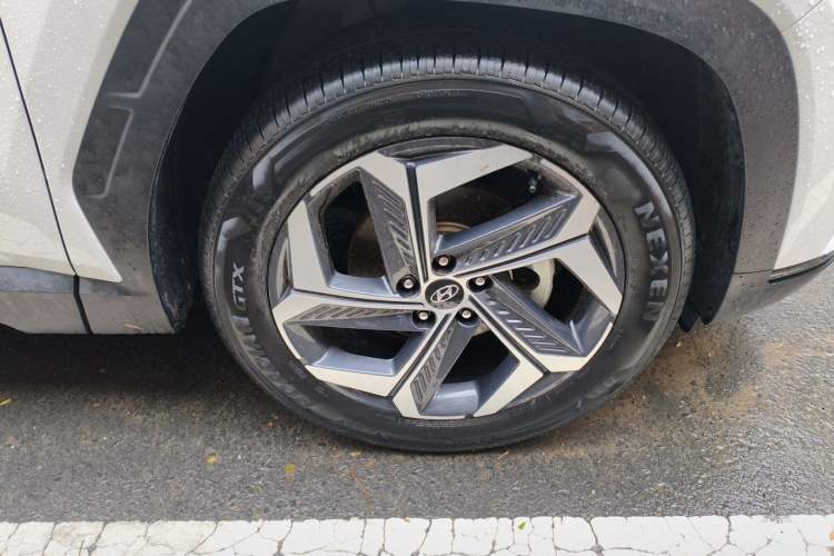 Used Hyundai Tucson 2021 Tucson L 1.5T DCT Luxury Prestige Edition Right Front Wheel Hub