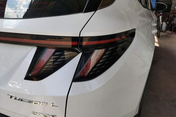 Used Hyundai Tucson 2021 Tucson L 1.5T DCT GLX Elite Edition Right Rear Taillight