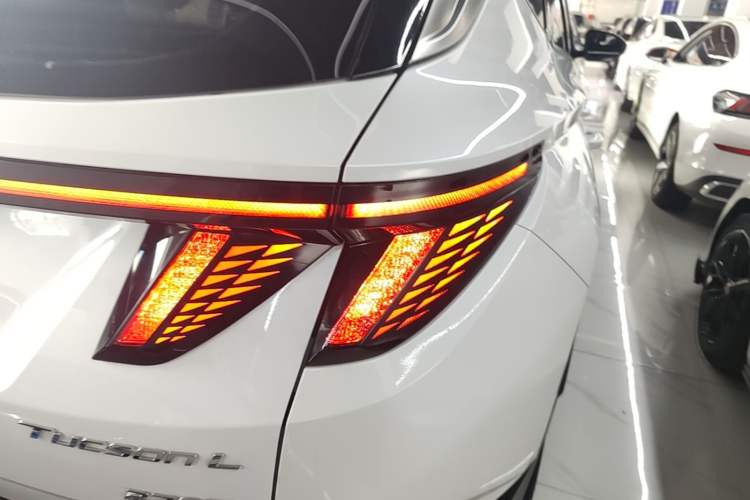 Used Hyundai Tucson 2021 Tucson L 1.5T DCT GLX Elite Edition Right Rear Taillight