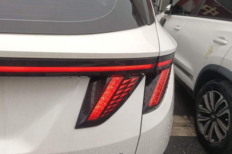 Used Hyundai Tucson 2021 Tucson L 1.5T DCT Luxury Prestige Edition Right Rear Taillight