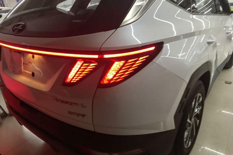 Used Hyundai Tucson 2021 Tucson L 1.5T DCT GLX Elite Edition Right Rear Taillight