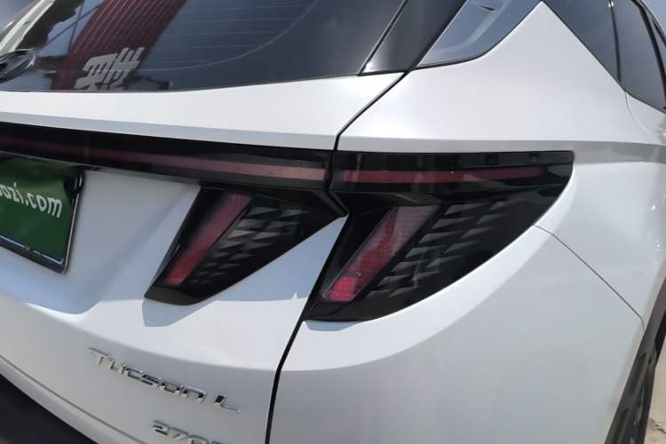 Used Hyundai Tucson 2021 Tucson L 1.5T DCT GLX Elite Edition Right Rear Taillight