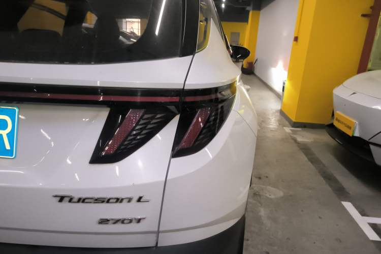 Used Hyundai Tucson 2021 Tucson L 1.5T DCT GLX Elite Edition Right Rear Taillight