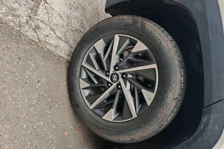 Used Hyundai Tucson 2021 Tucson L 1.5T DCT GLX Elite Edition Right Rear Wheel Hub