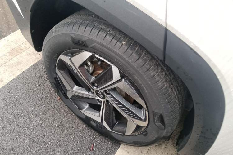 Used Hyundai Tucson 2021 Tucson L 1.5T DCT Luxury Prestige Edition Right Rear Wheel Hub