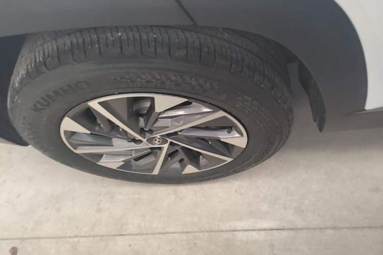Used Hyundai Tucson 2021 Tucson L 1.5T DCT GLX Elite Edition Right Rear Wheel Hub