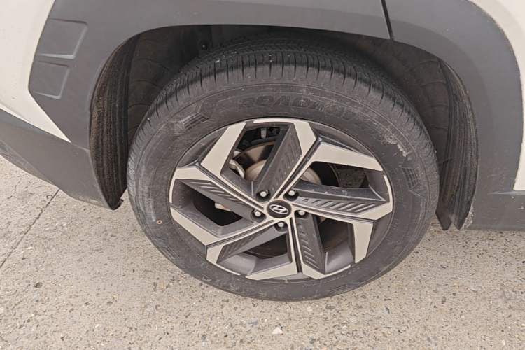 Used Hyundai Tucson 2021 Tucson L 1.5T DCT TOP Flagship Edition Right Rear Wheel Hub