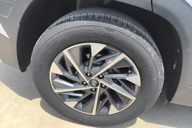 Used Hyundai Tucson 2021 Tucson L 1.5T DCT GLX Elite Edition Right Rear Wheel Hub