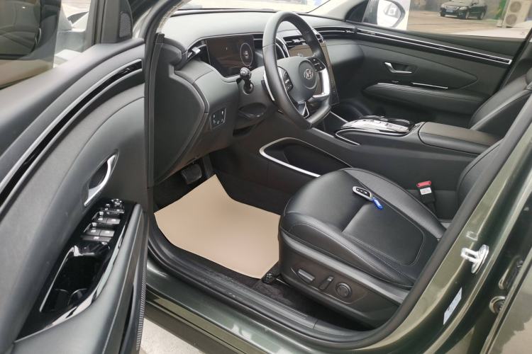 Used Hyundai Tucson 2022 Tucson L 2.0L Hybrid · Flagship Edition Driver Seat