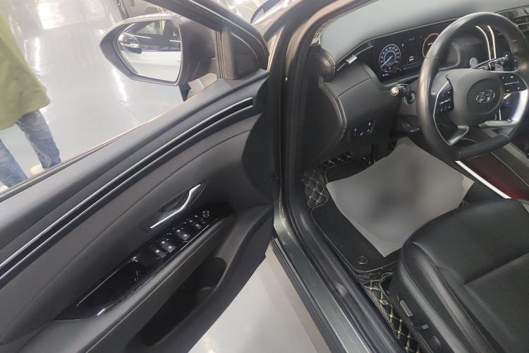 Used Hyundai Tucson 2022 Tucson L 2.0L Hybrid · Flagship Edition Driver Seat